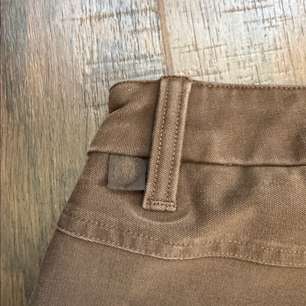 Excellent condition men’s Lululemon 5 pocket jean pants in size 32W 34L - Picture 4 of 6